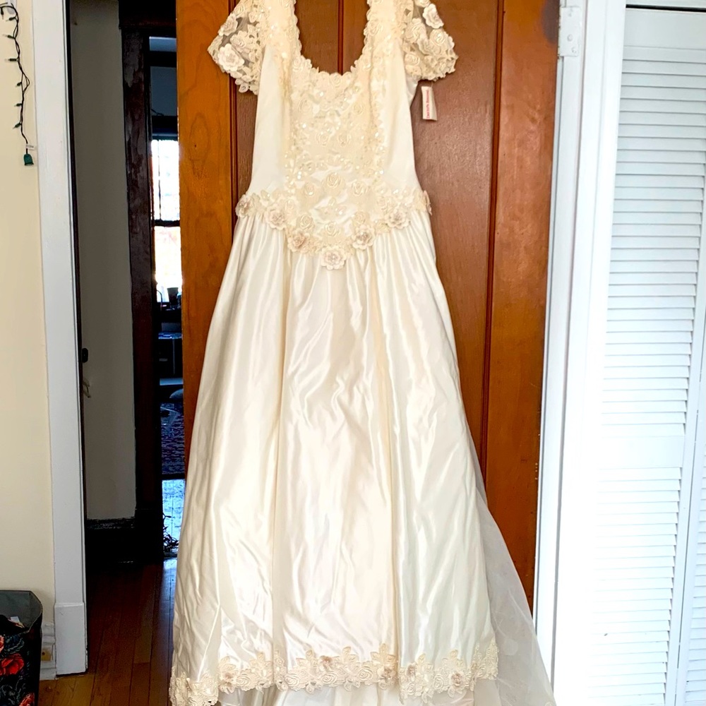 Floral detail wedding dress.